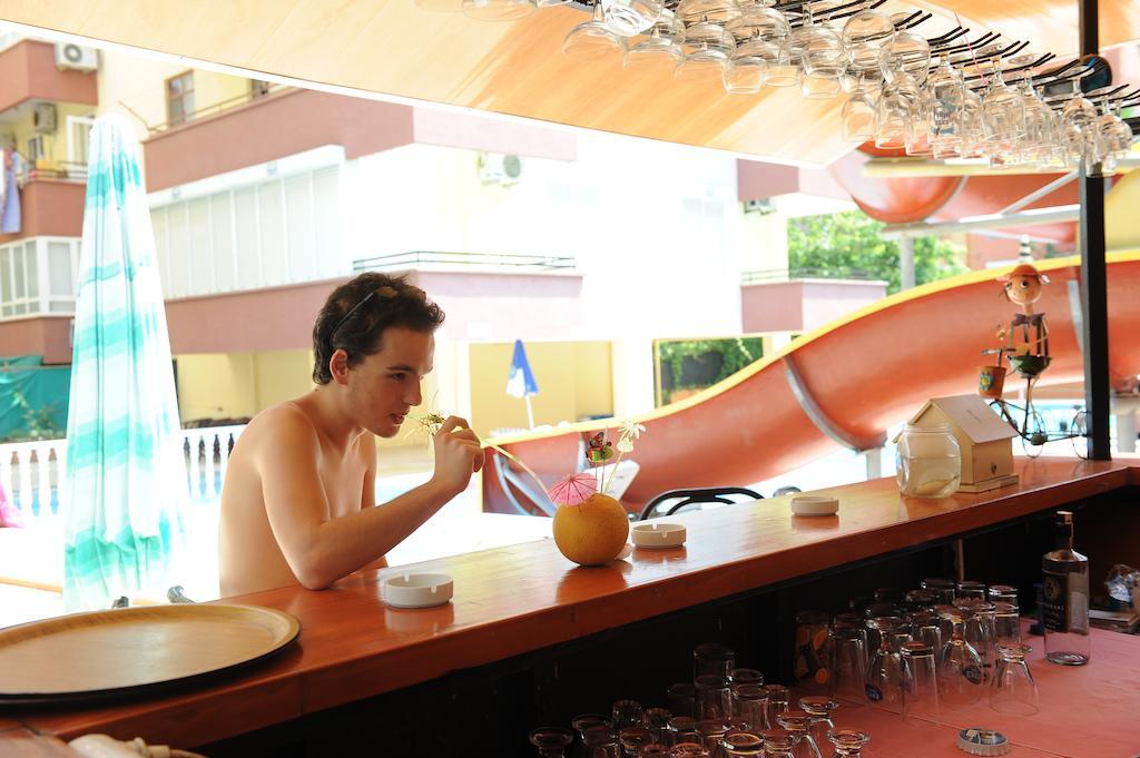 Holiday World Hotel Alanya Luaran gambar